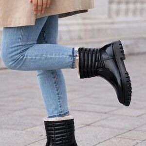 New Nautica Black Waterproof Puffer Sherpa Lined Rain Boots Woman Size 9